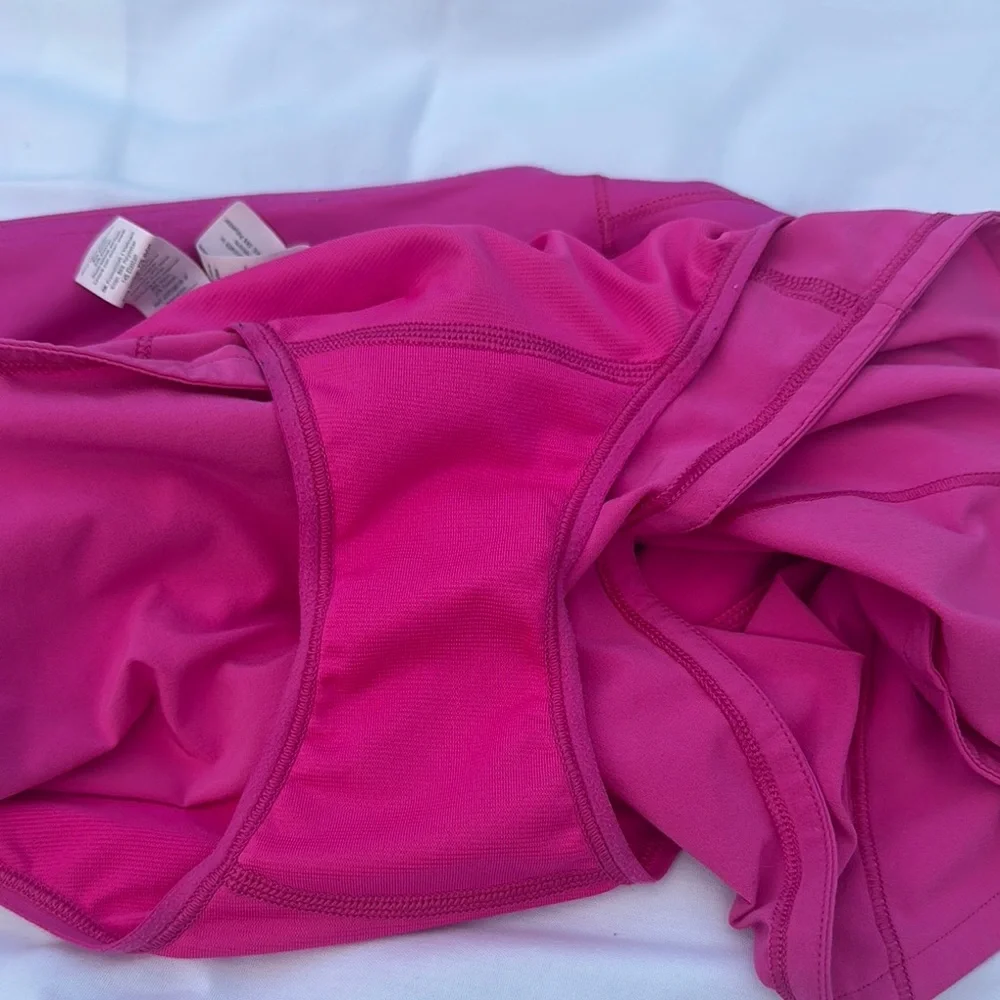 Lululemon Speedup 2.5” Inseam High Rise Color Sonic Pink Size 2 - Picture 6 of 8